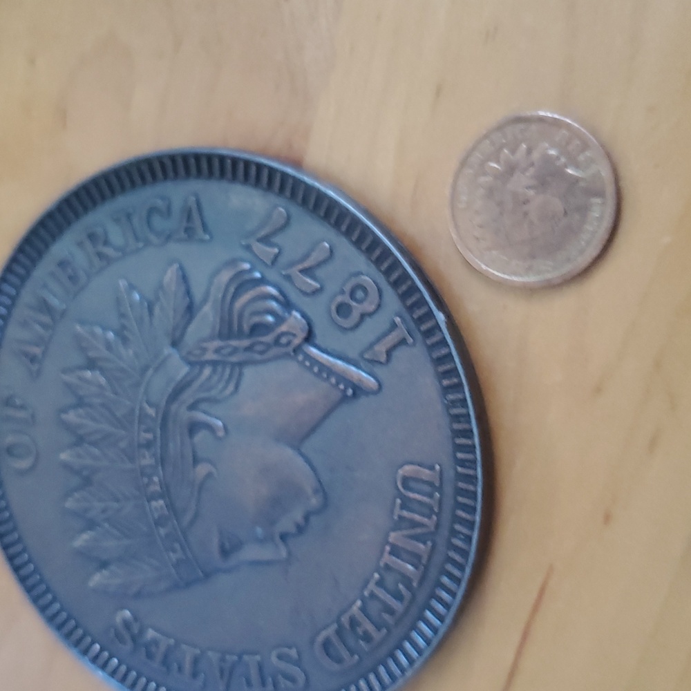 VINTAGE US 1877 REPRODUCTION 3" NOVELTY INDIAN HEAD, METAL MEDALLION - Picture 7 of 8